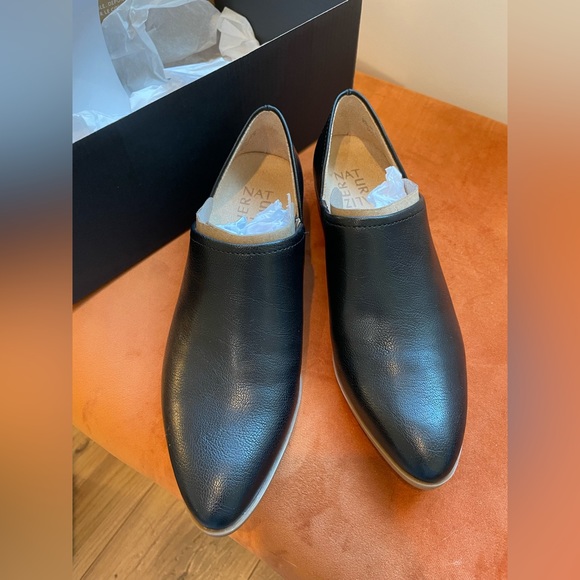 Naturalizer carlyn booties NWT - Picture 2 of 3